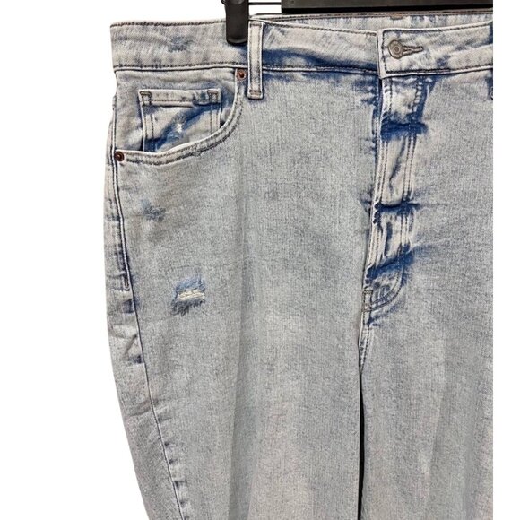 Old Navy Women's High-Waisted Distressed Light Wash Straight-Leg Jeans Size 18 - Picture 4 of 12
